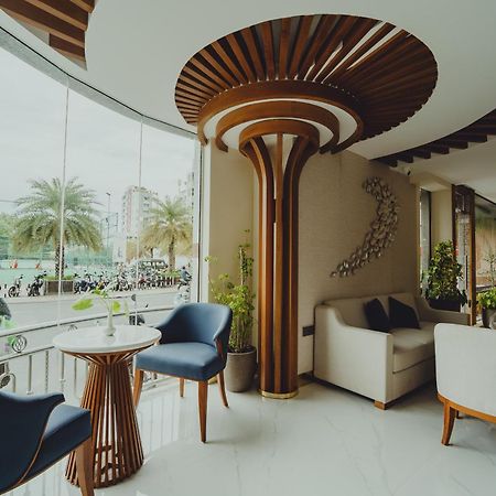 Umet Seaview Hotel With Free Airport Pick Up And Drop T&C Apply Malé Eksteriør billede