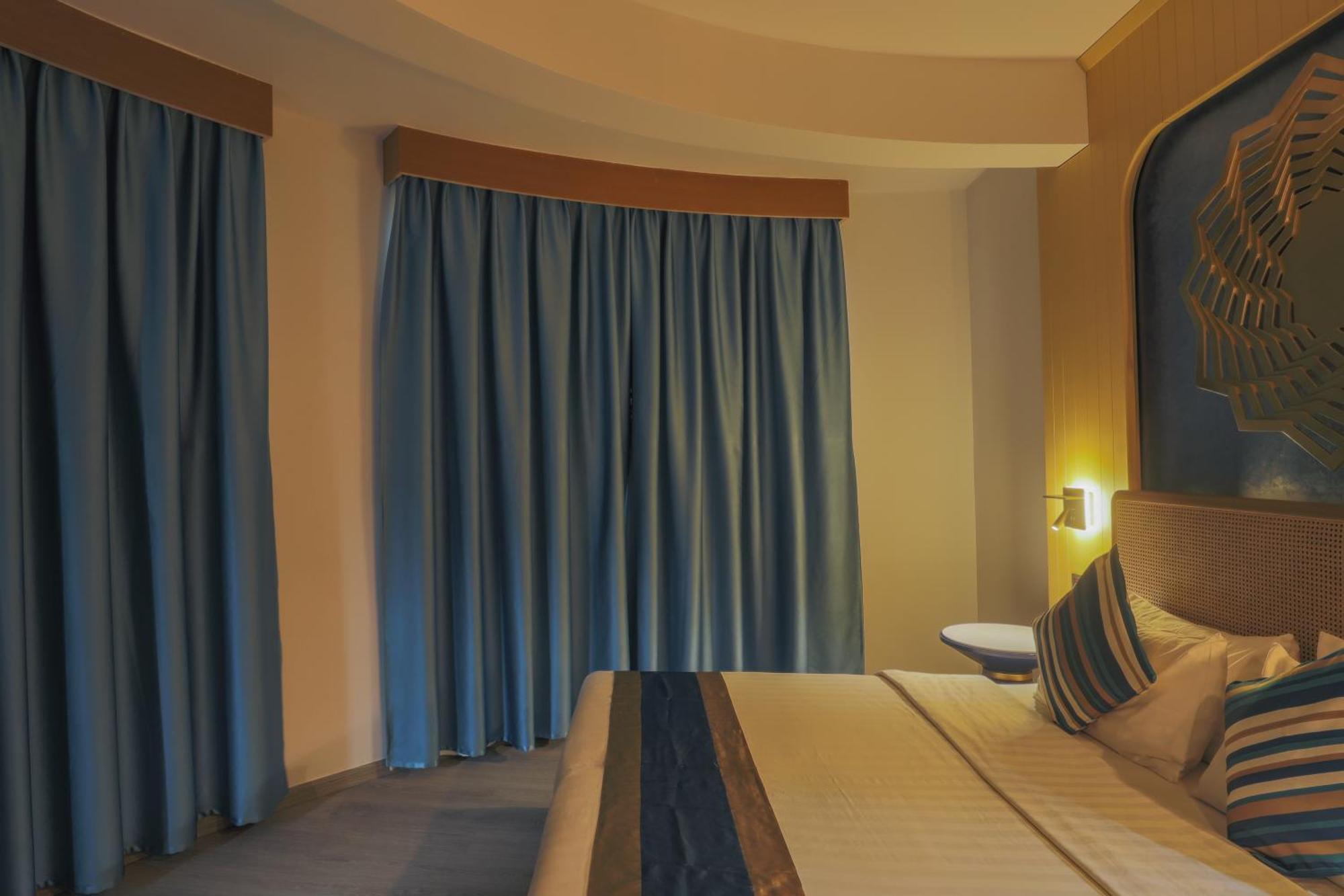 Umet Seaview Hotel With Free Airport Pick Up And Drop T&C Apply Malé Eksteriør billede