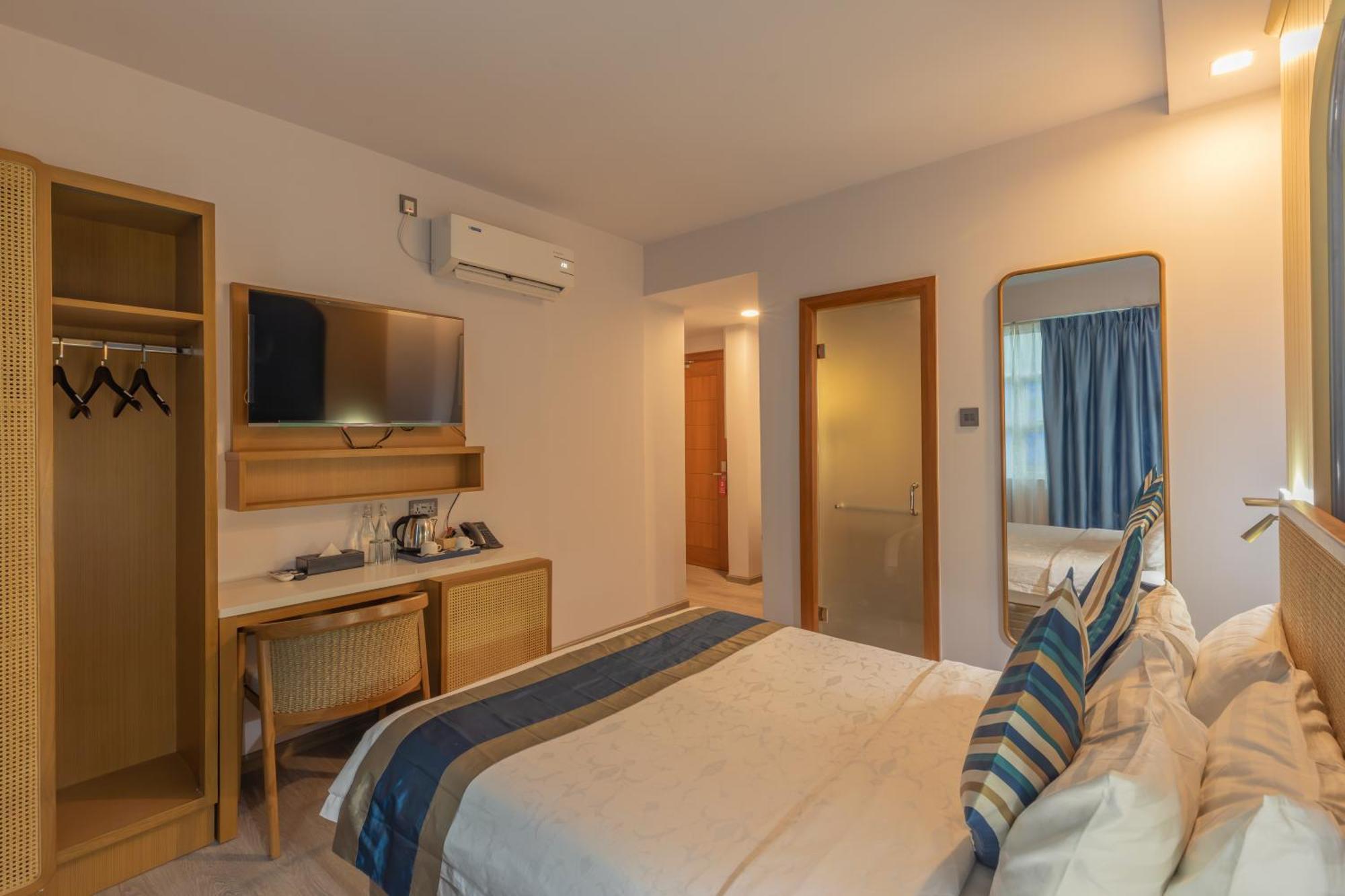 Umet Seaview Hotel With Free Airport Pick Up And Drop T&C Apply Malé Eksteriør billede
