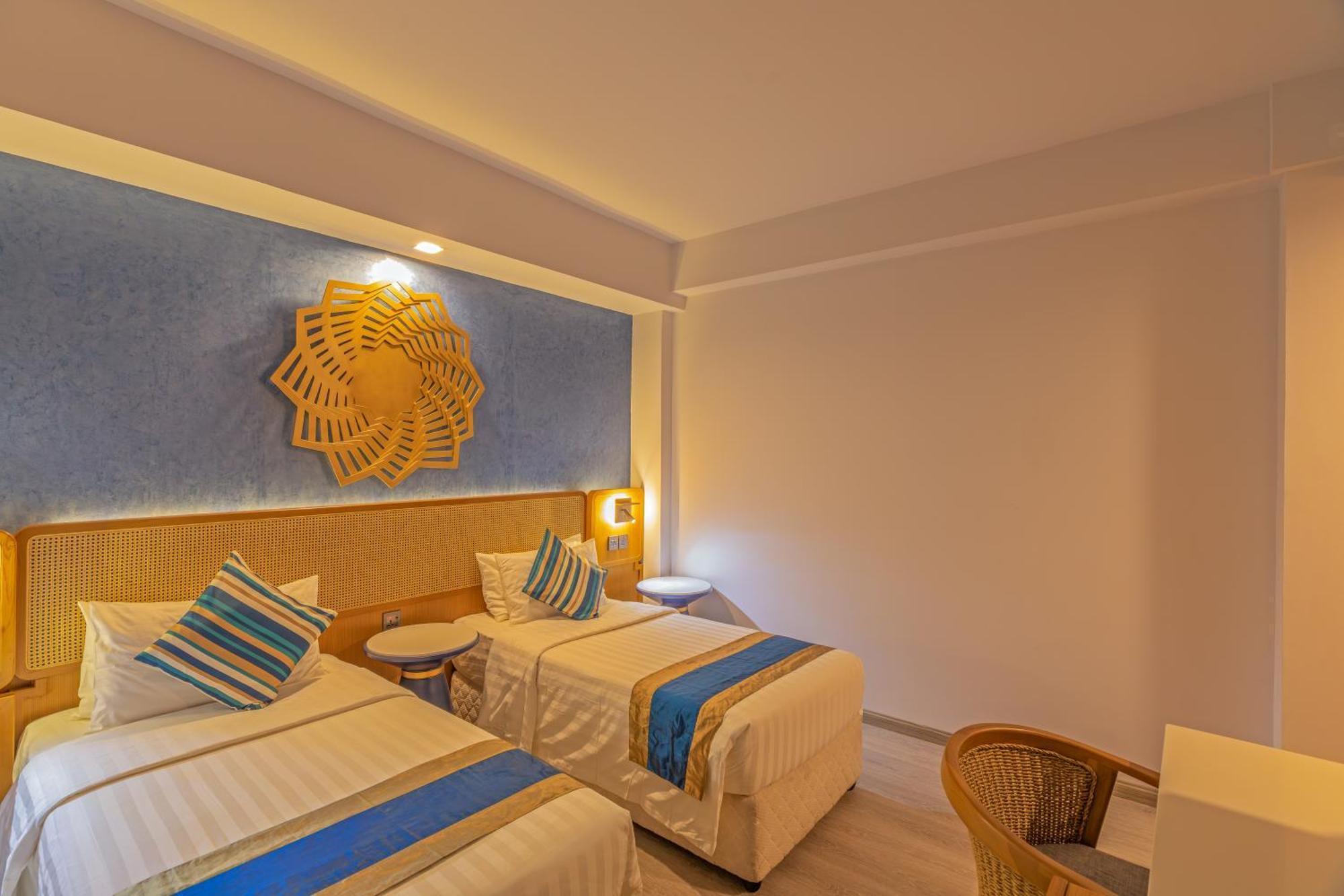 Umet Seaview Hotel With Free Airport Pick Up And Drop T&C Apply Malé Eksteriør billede