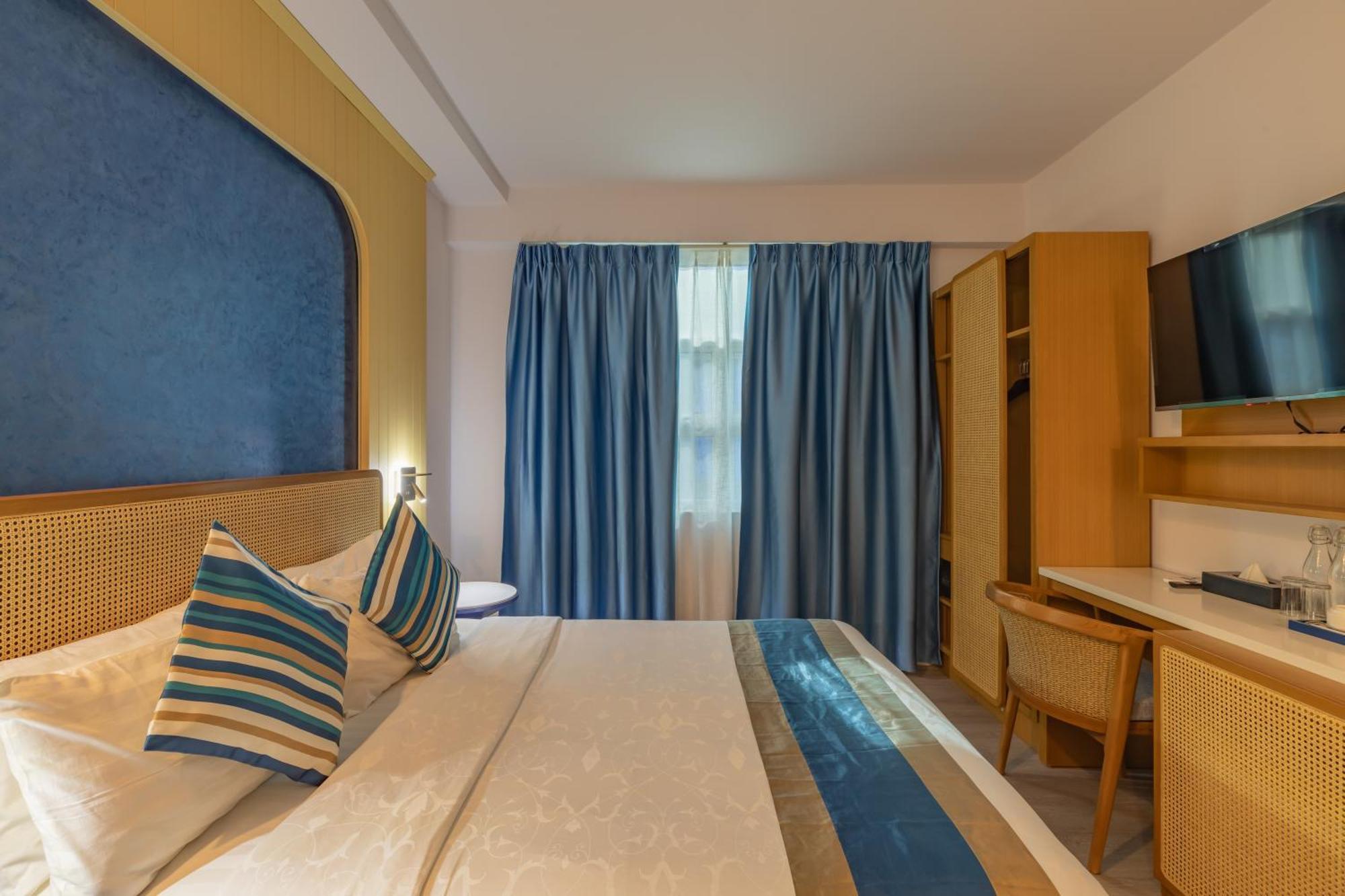 Umet Seaview Hotel With Free Airport Pick Up And Drop T&C Apply Malé Eksteriør billede