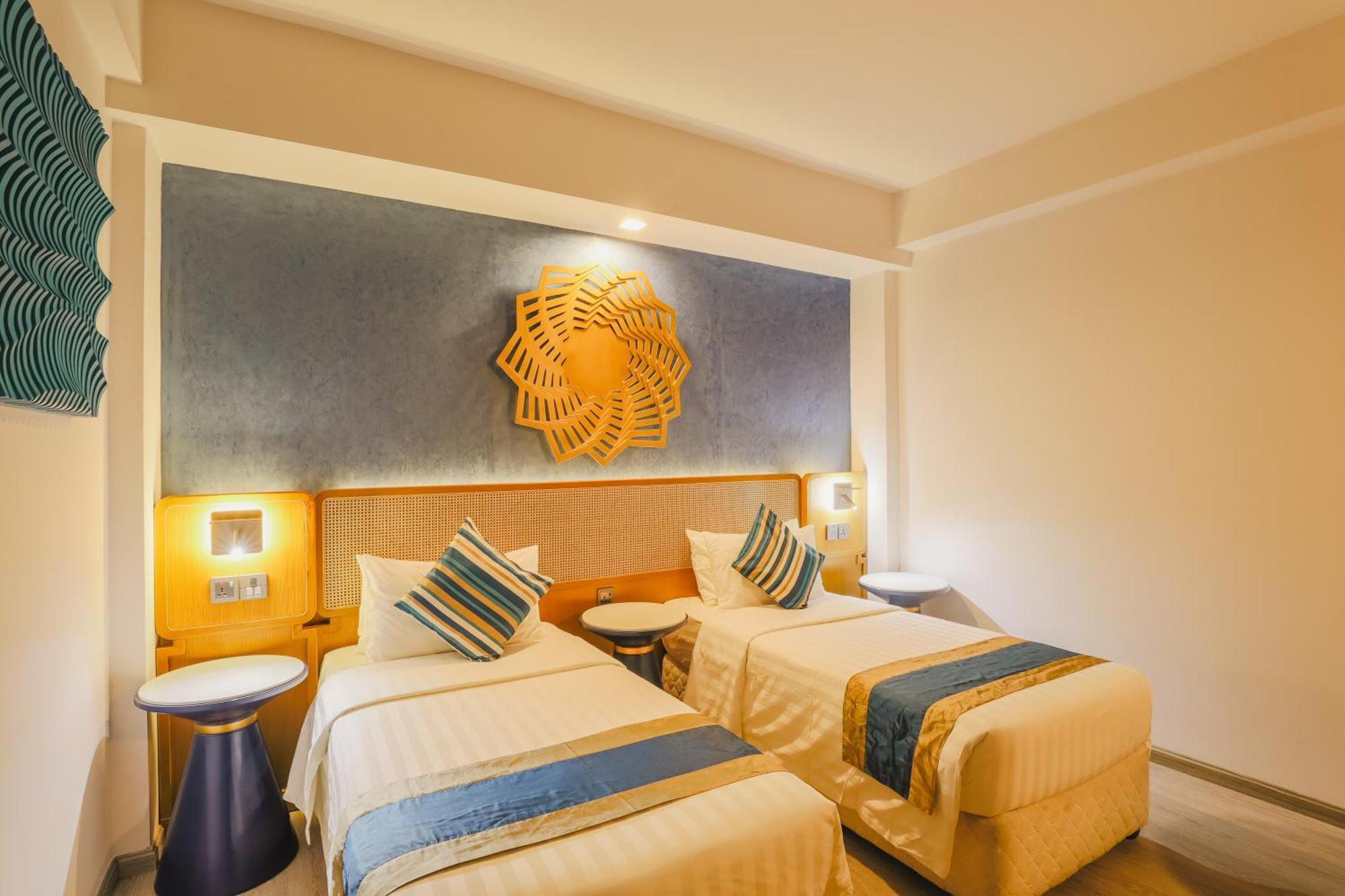 Umet Seaview Hotel With Free Airport Pick Up And Drop T&C Apply Malé Eksteriør billede