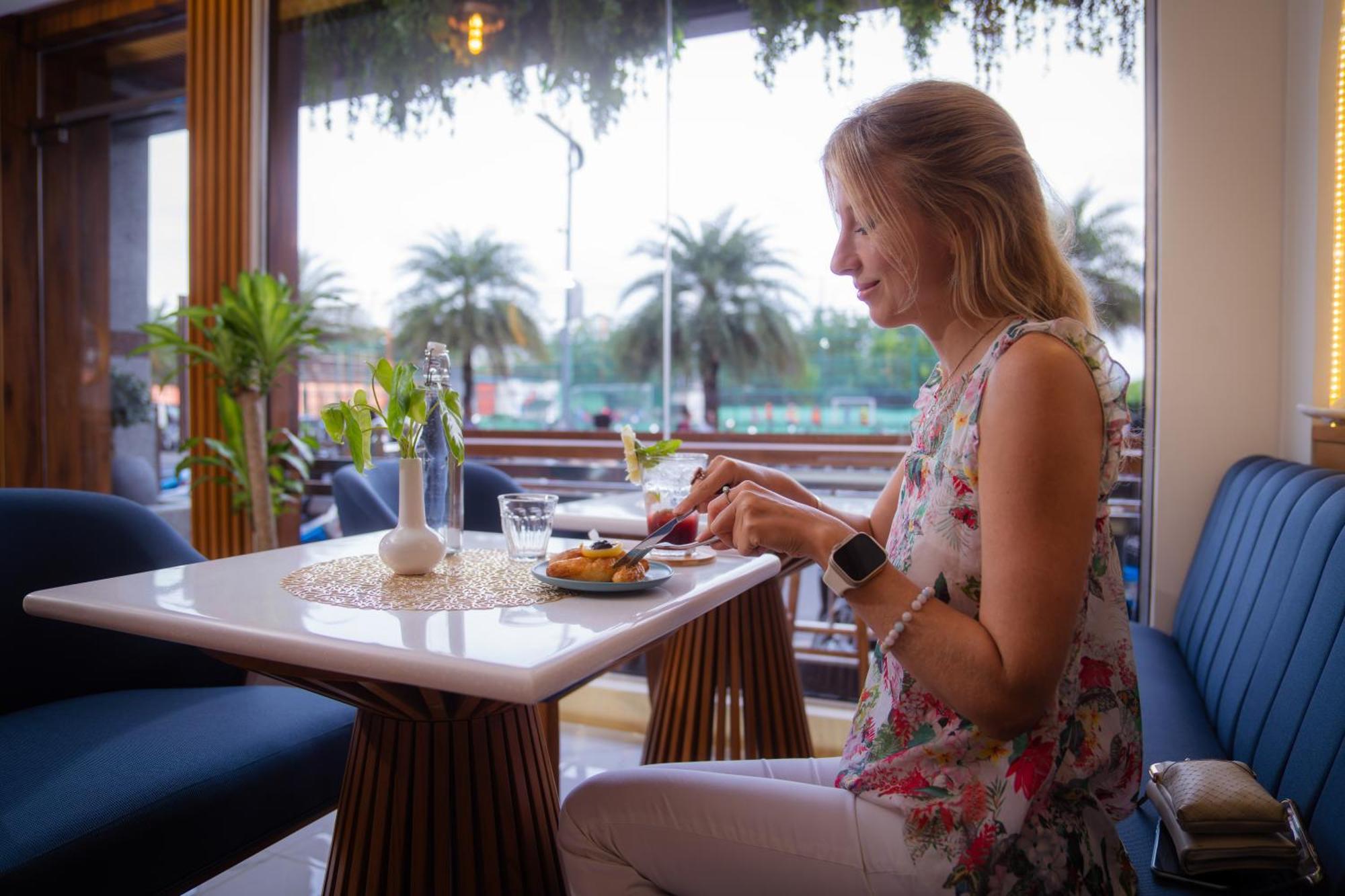 Umet Seaview Hotel With Free Airport Pick Up And Drop T&C Apply Malé Eksteriør billede