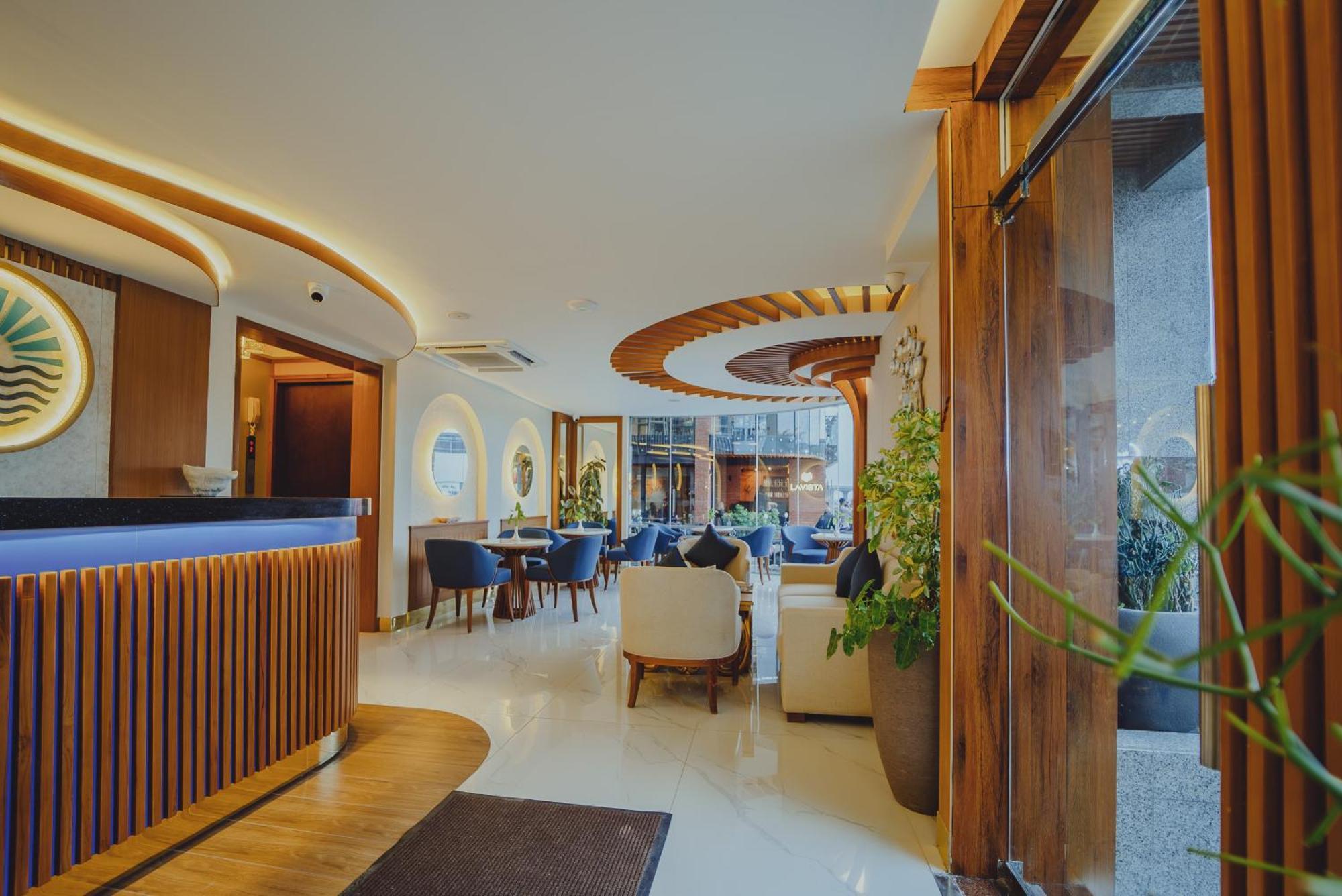 Umet Seaview Hotel With Free Airport Pick Up And Drop T&C Apply Malé Eksteriør billede
